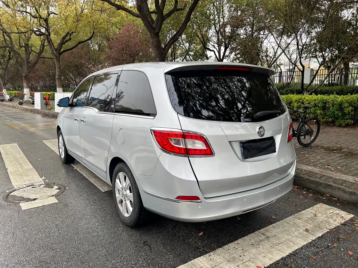 Buick GL8 2013 3.0L GT Luxury Business Elegance Edition фото 5