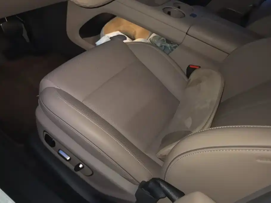 Li Auto Li i8 2025 2025 Standard Edition