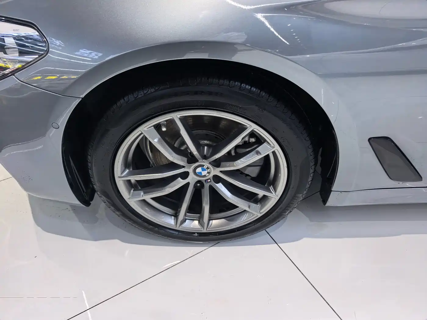 BMW 5 Series (Import) 2019 525i M Sport Package фото 21