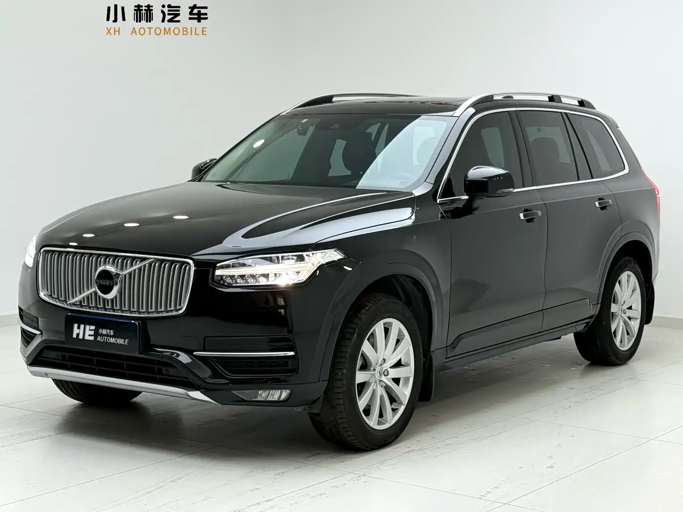 Фото 1 - Volvo XC90