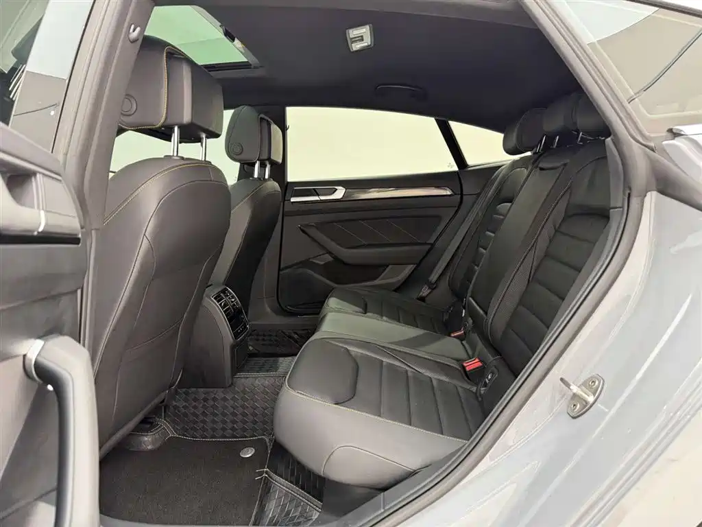 Volkswagen FAW-Volkswagen CC 2024 380TSI Eye-catching Public Sharing Edition фото 17