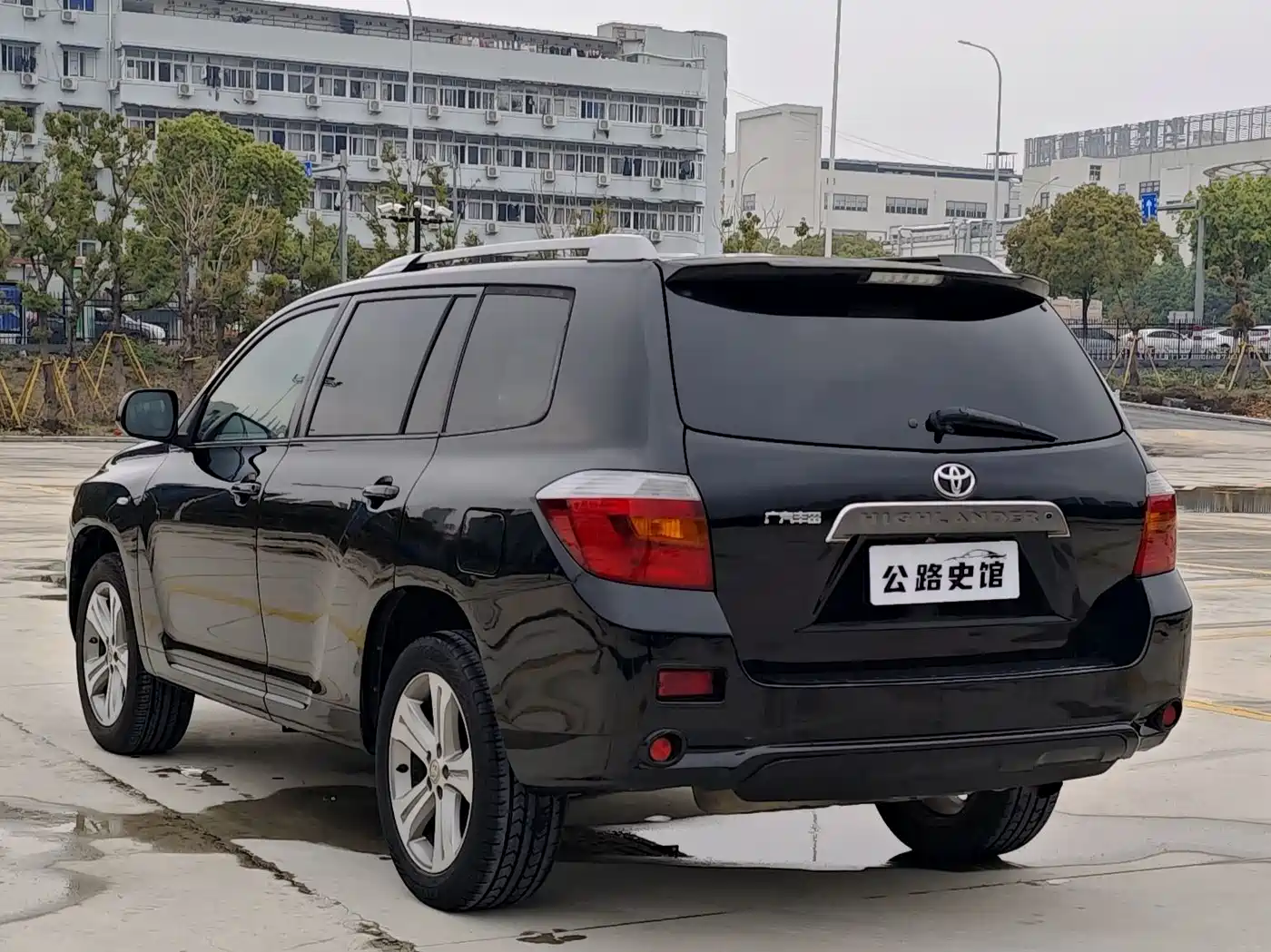 Toyota Highlander 2009 2.7L 2WD 7-seater Luxury Edition фото 3