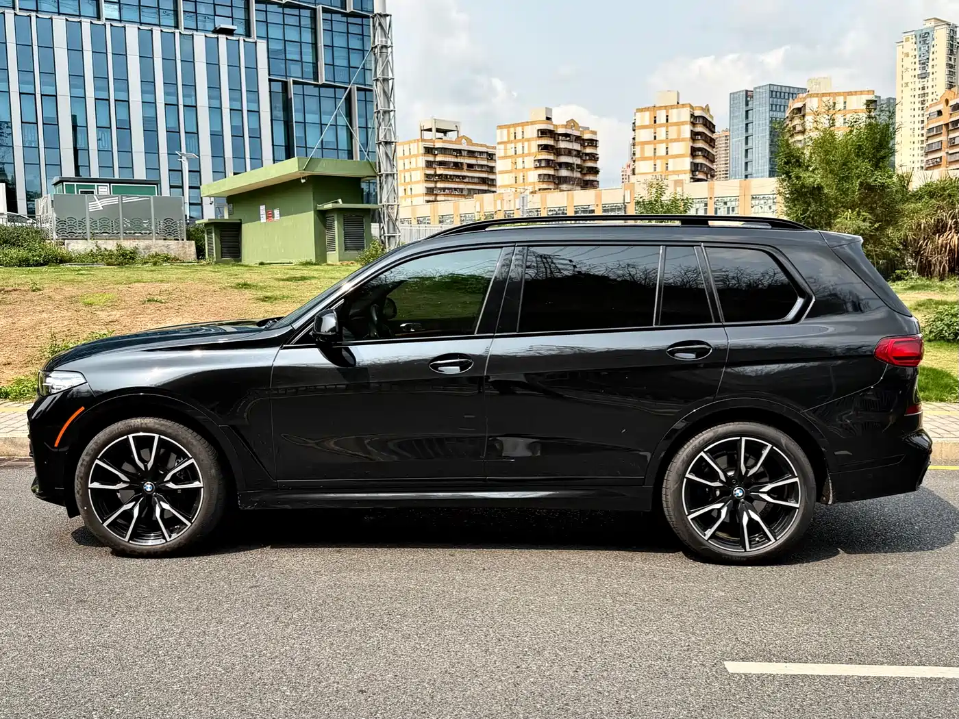 BMW X7 фото 8