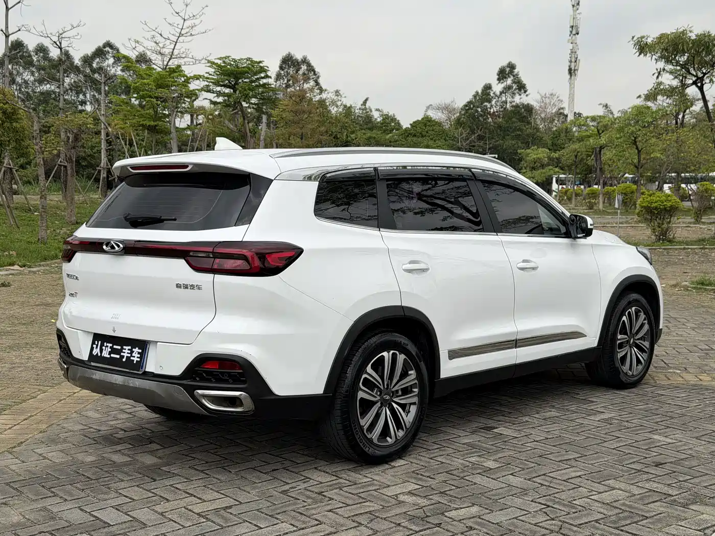 CHERY TIGGO 8
