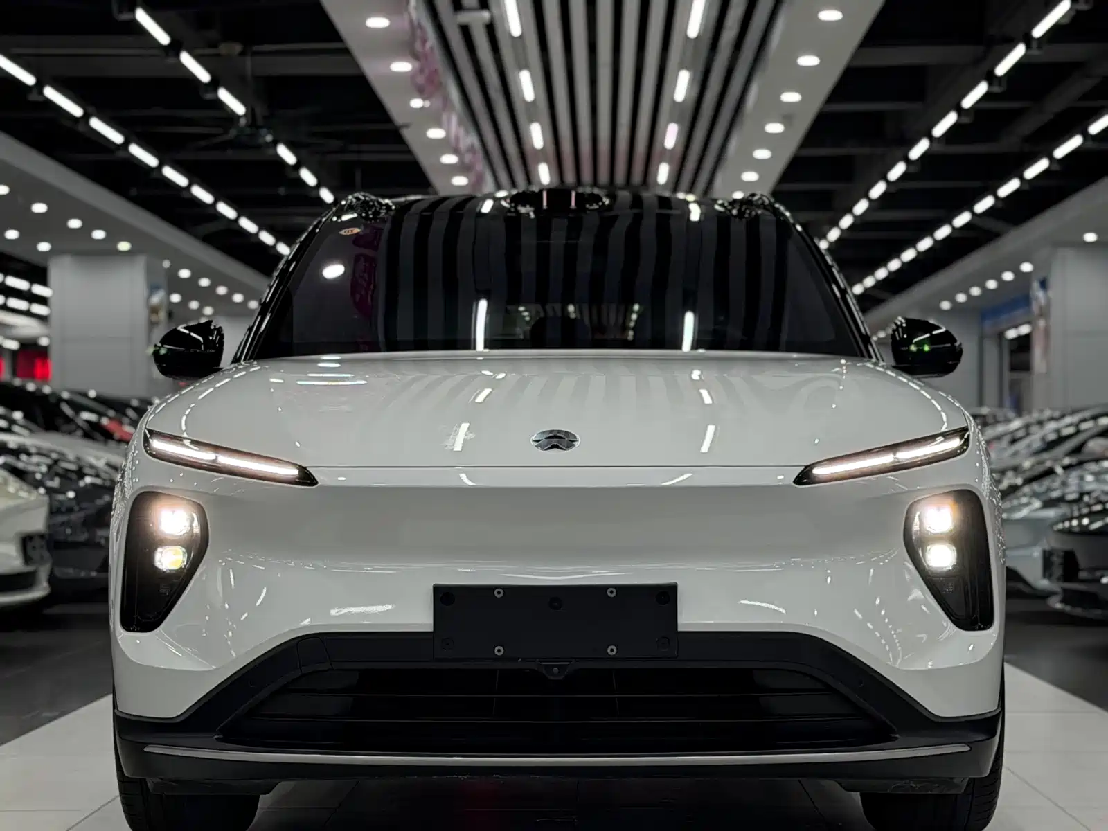 Фото 2 - NIO ES6