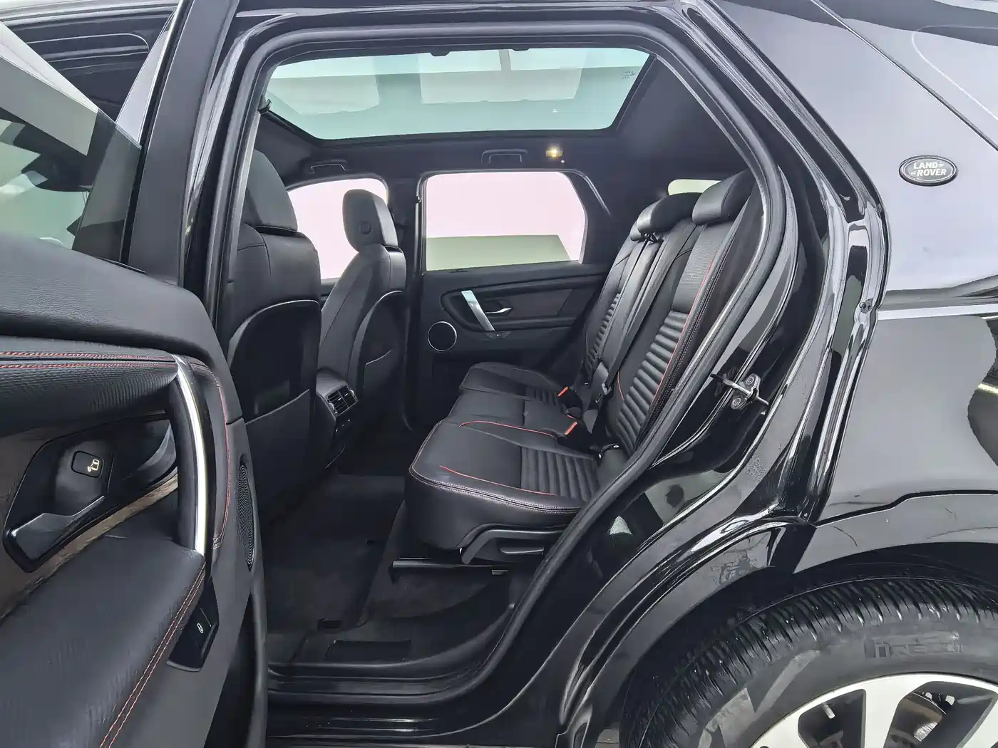 Land Rover Discovery Sport 2020 249PS R-Dynamic Performance Tech 7-seater фото 10