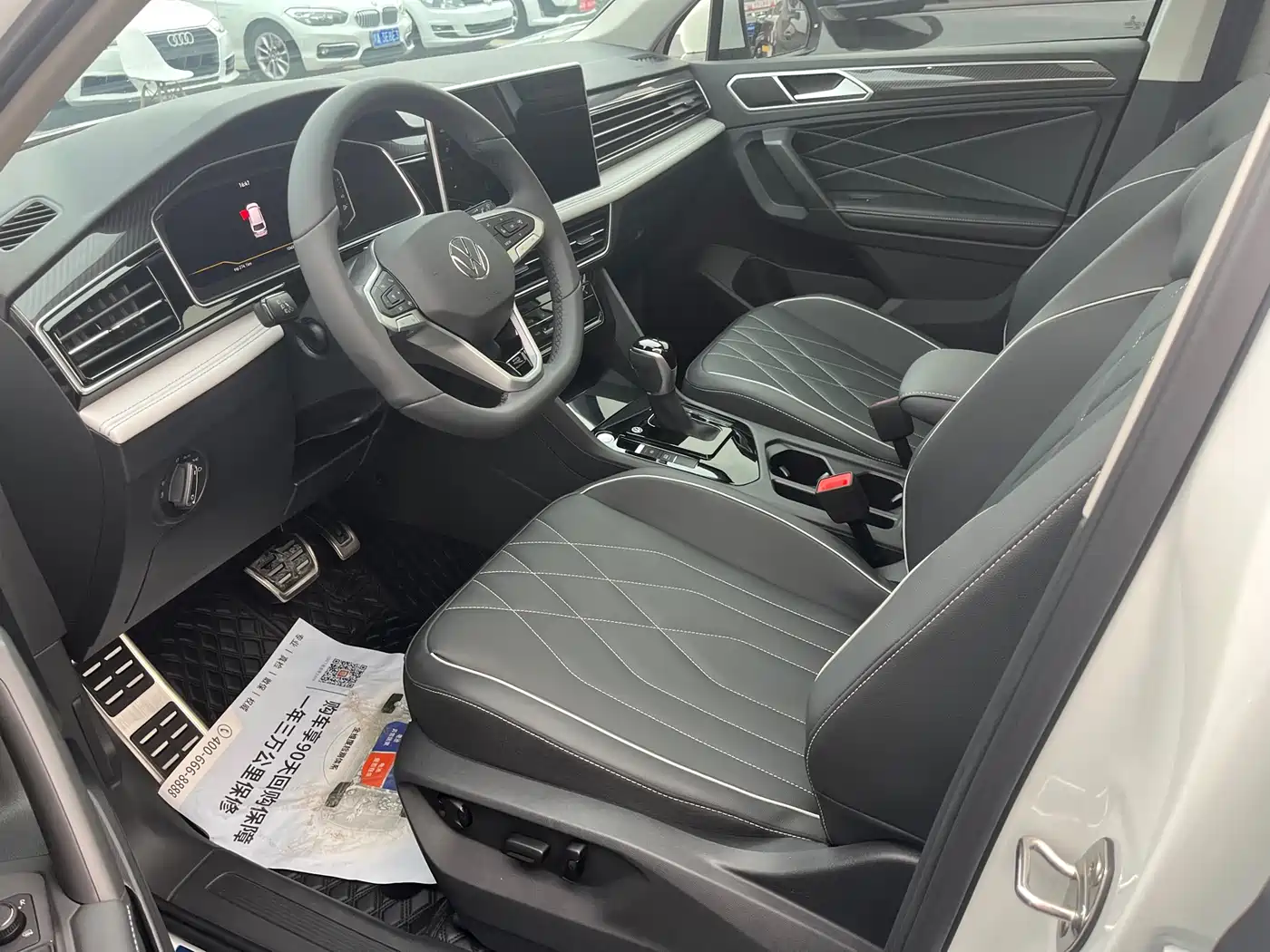 Volkswagen Tiguan L 2024 330TSI Automatic 2WD R-Line Premium Enjoyment Edition фото 9