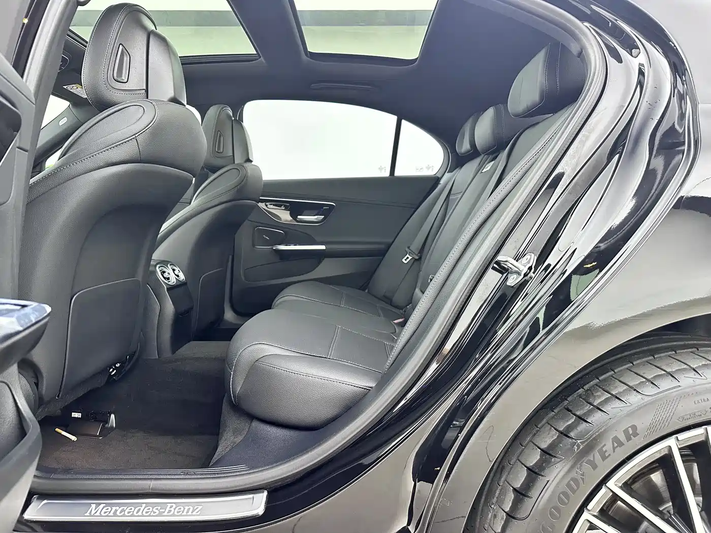 Mercedes-Benz C-Class 2023 Facelift C 260 L Sport Edition фото 9