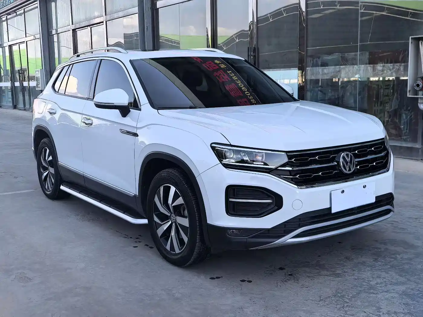 Volkswagen Tayron 2021 330TSI 2WD Luxury Smart Connect Edition фото 3