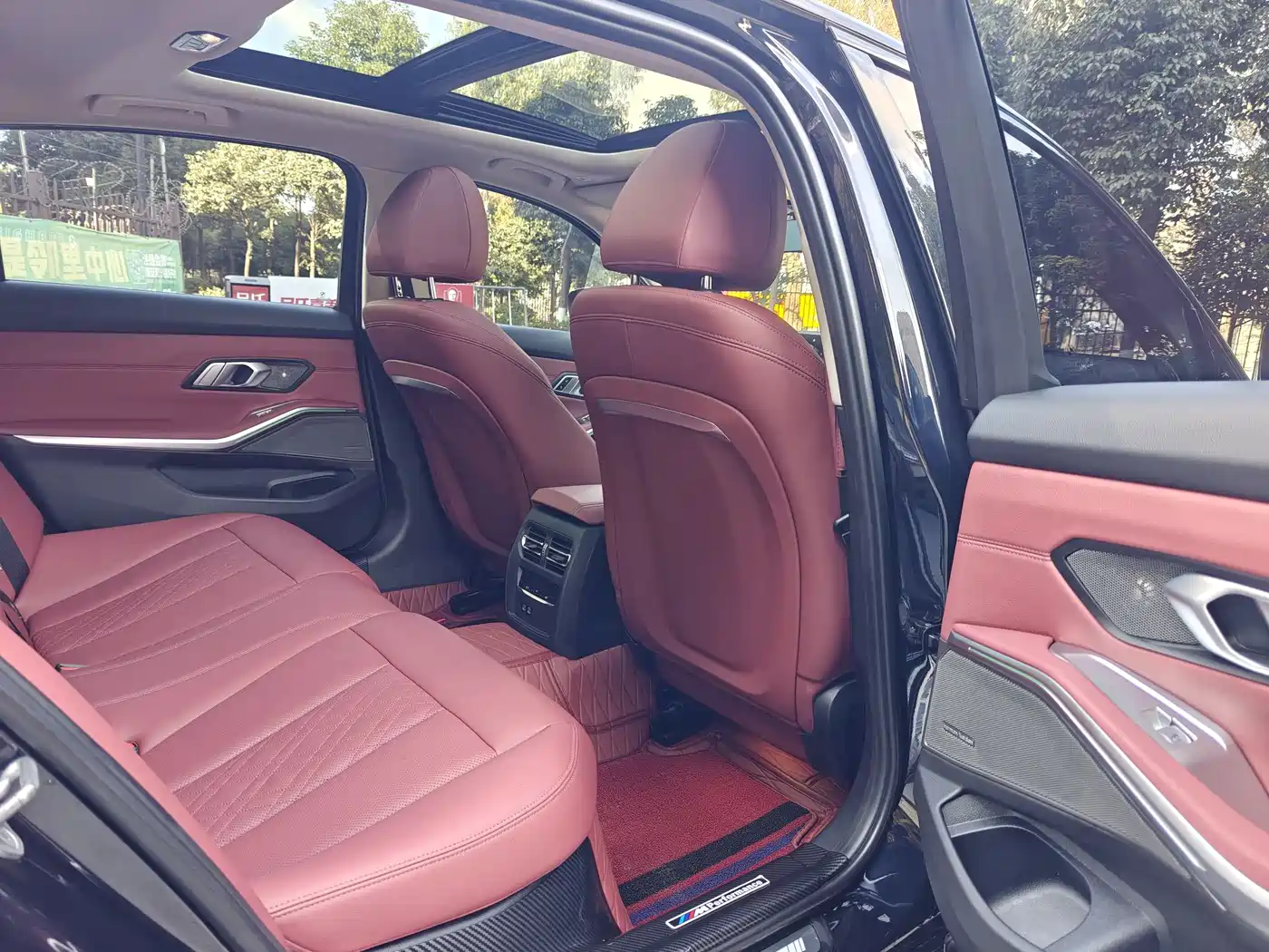 BMW 3 Series 2023 325Li M Sport Black Night Package фото 19