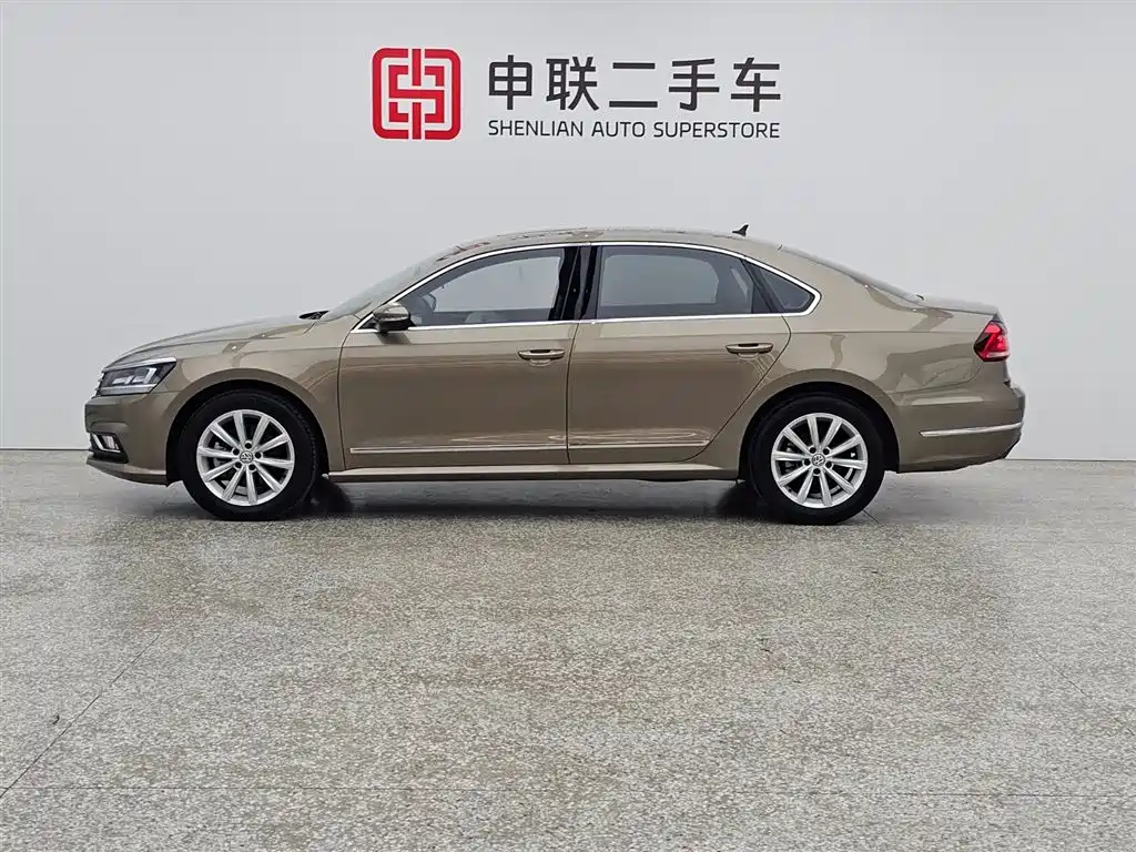 Volkswagen Passat 2017 330TSI DSG Prestige фото 4