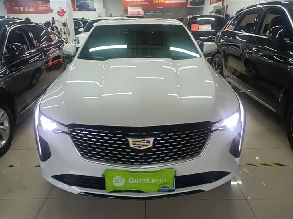 CADILLAC CT4