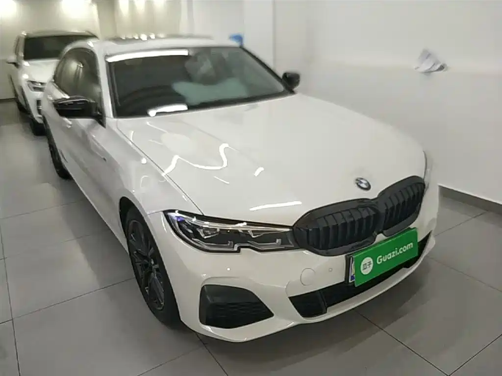 BMW 3 Series 2022 Facelift 325Li M Sport Shadow Edition фото 4