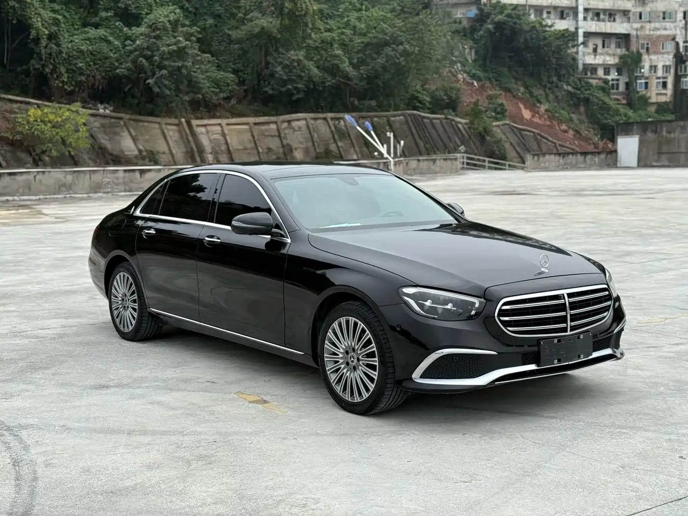  E CLASS