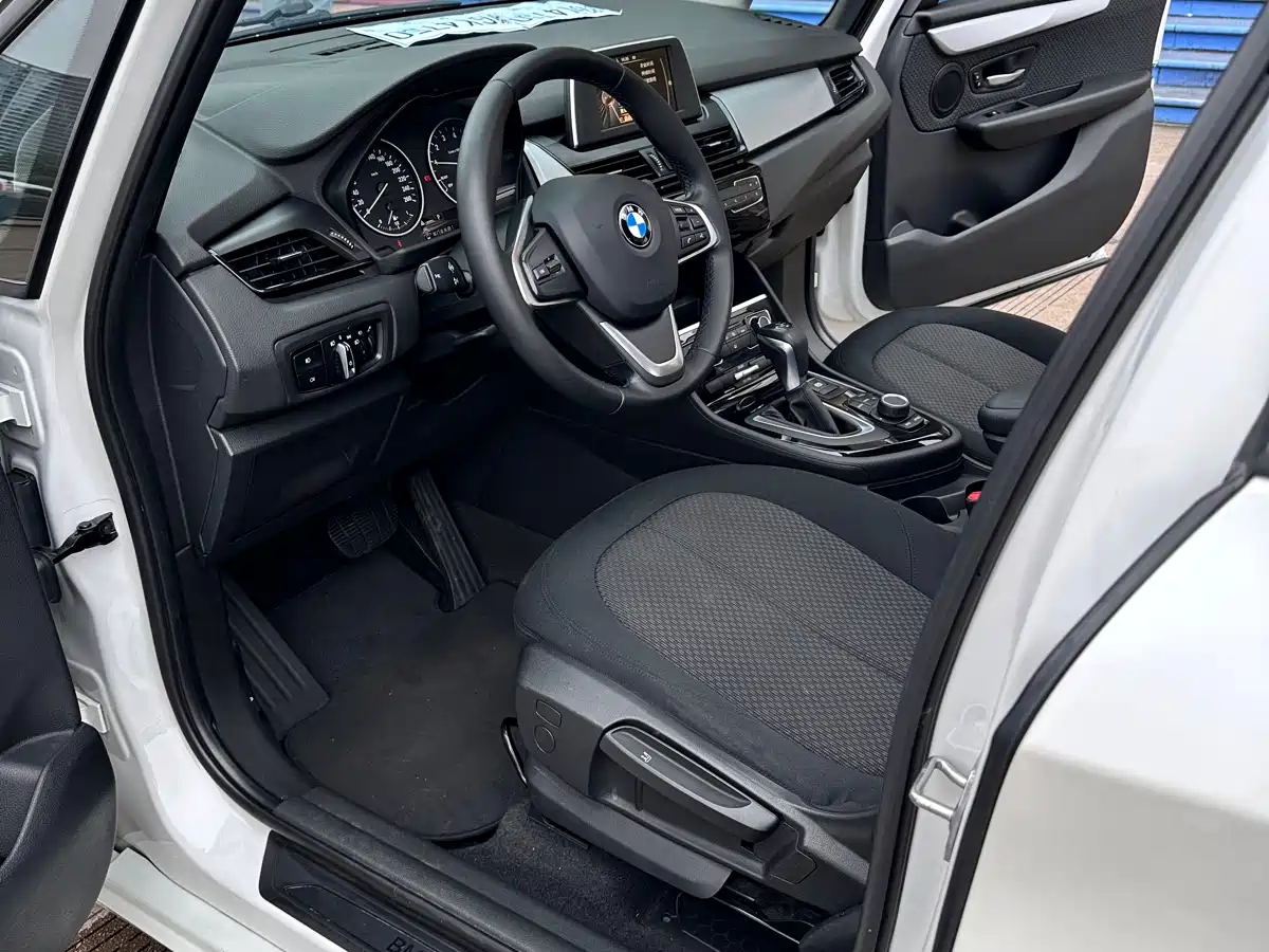 BMW 2 Series Touring 2016 2016 218i Fashion Model