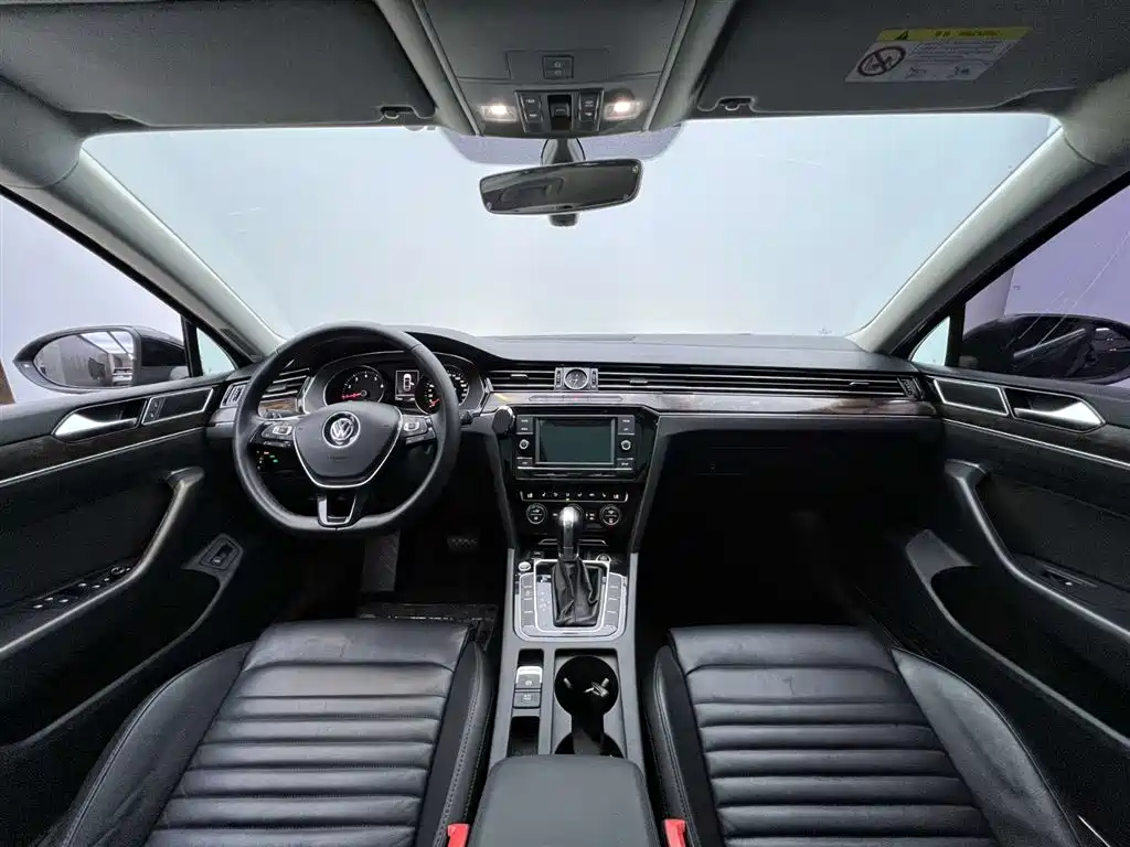 Volkswagen Magotan 2018 Facelift 330TSI DSG Luxury фото 13