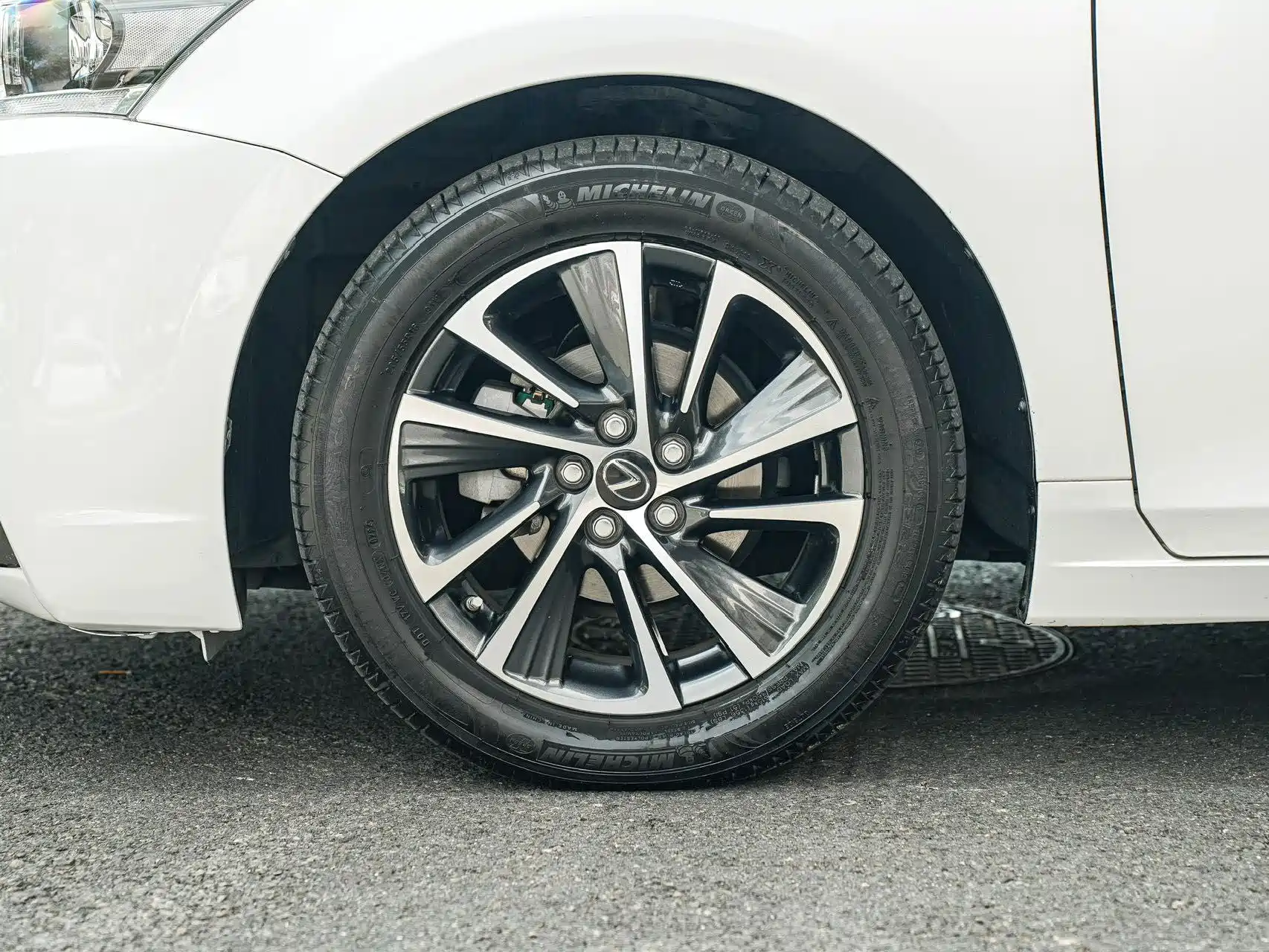 Фото 8 - Lexus CT