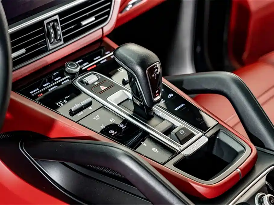 PORSCHE CAYENNE NEW ENERGY