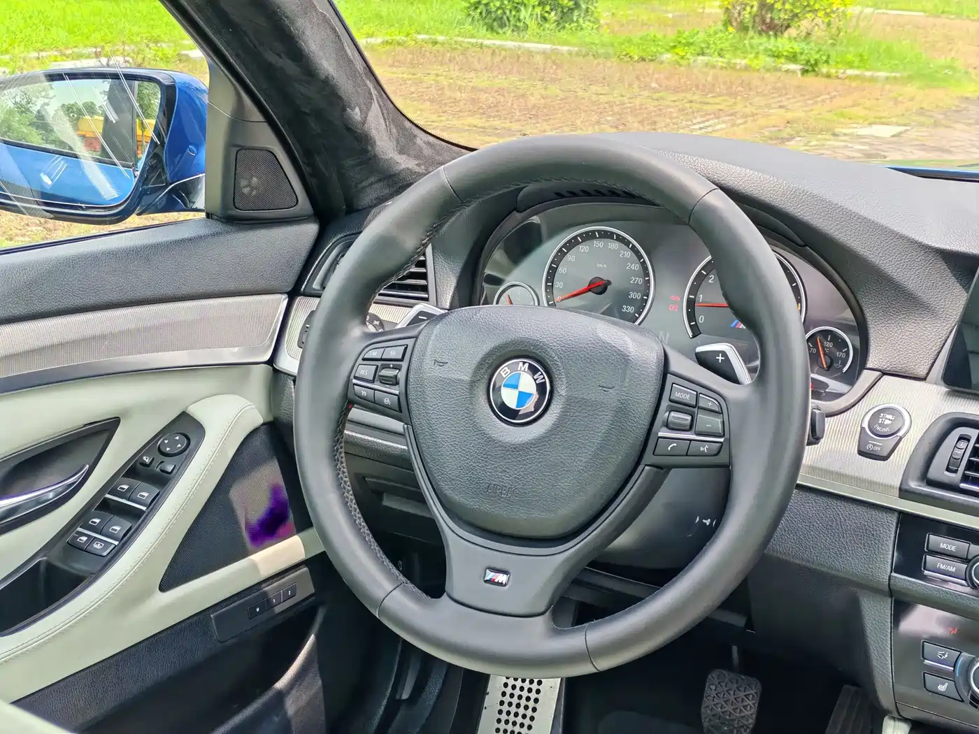 BMW M5 2012 2012 M5