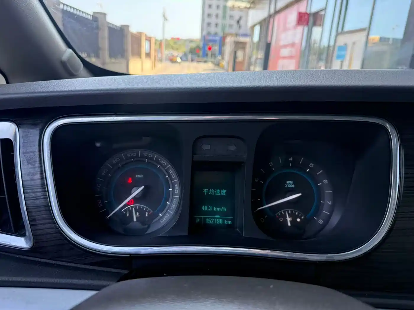 Фото 16 - Buick GL8
