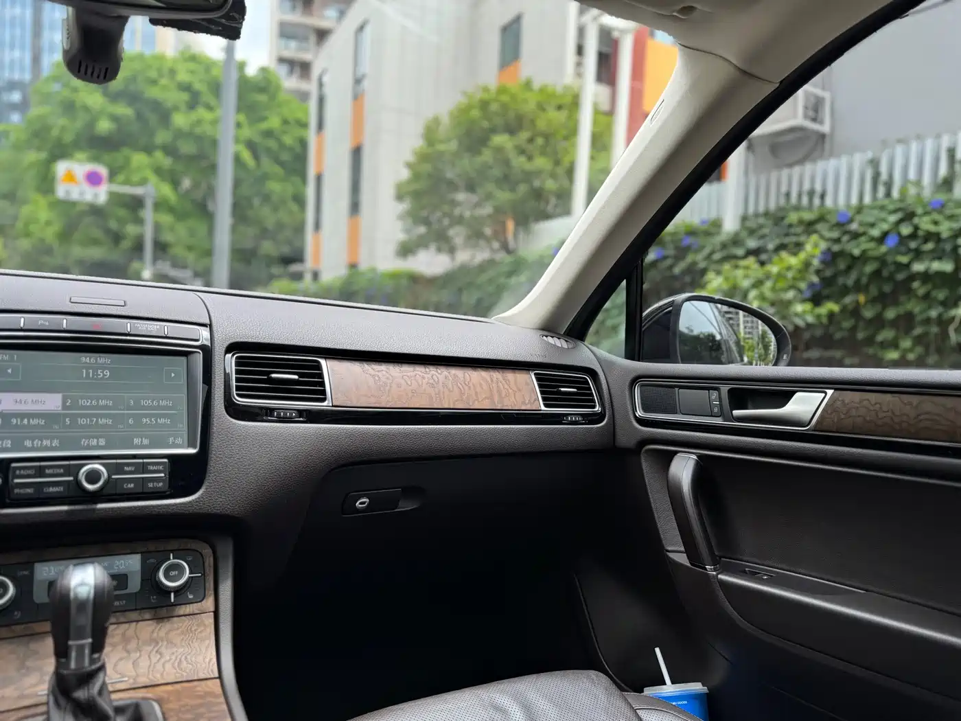 Volkswagen Touareg 2017 3.0TSI Explorer Edition фото 18