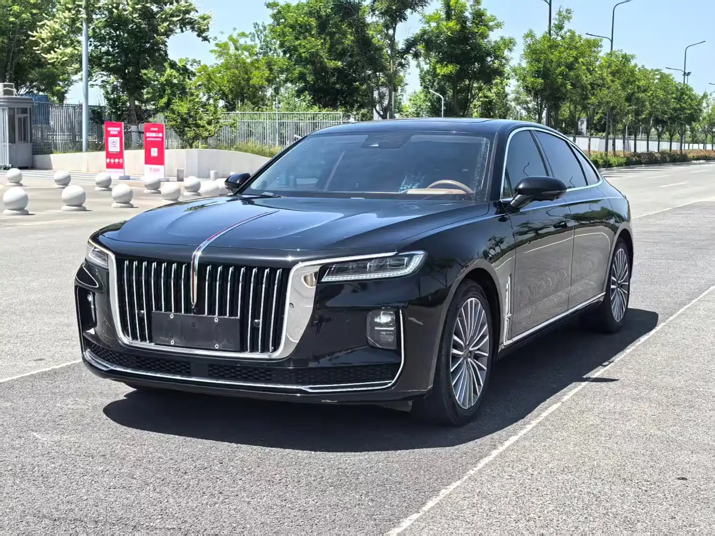 Hongqi H9 2020 2.0T Smart Connection Qi Chang Edition фото 2