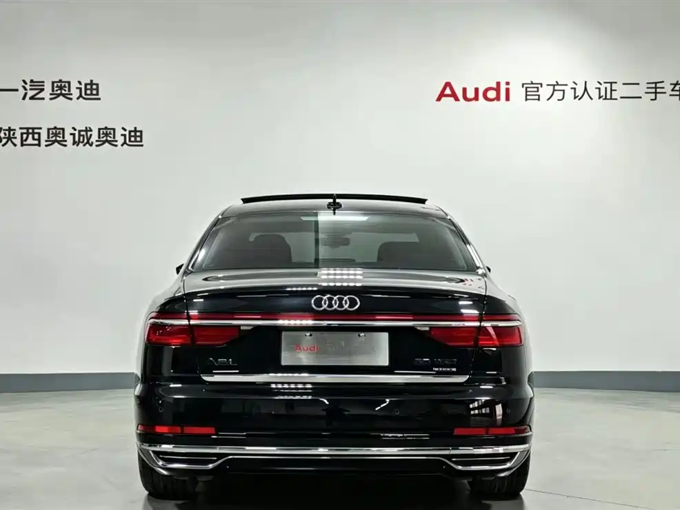 AUDI A8