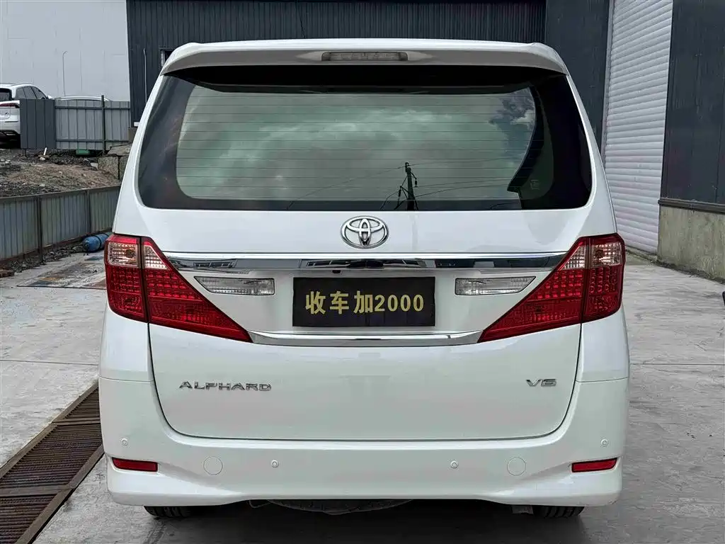 Toyota Alphard 2011 3.5L Luxury Edition фото 7