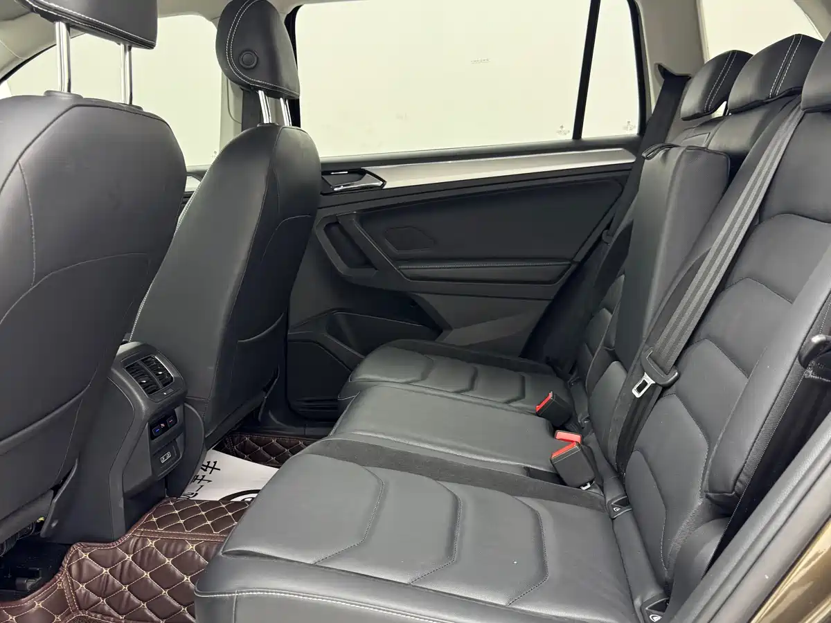 Volkswagen Tiguan L 2017 330TSI Automatic 2WD Comfort Edition фото 8