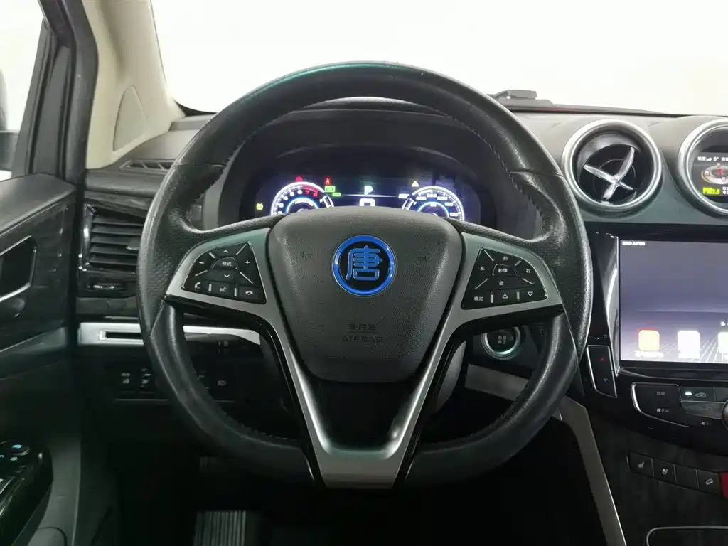 BYD Tang New Energy 2017 2.0T Tang 100 фото 11