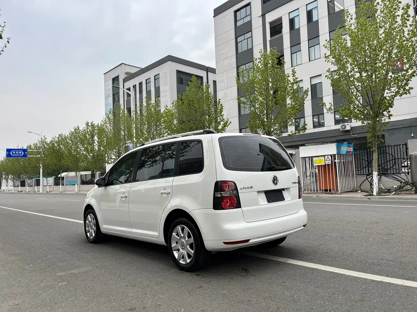 صورة 4 - Volkswagen Touran