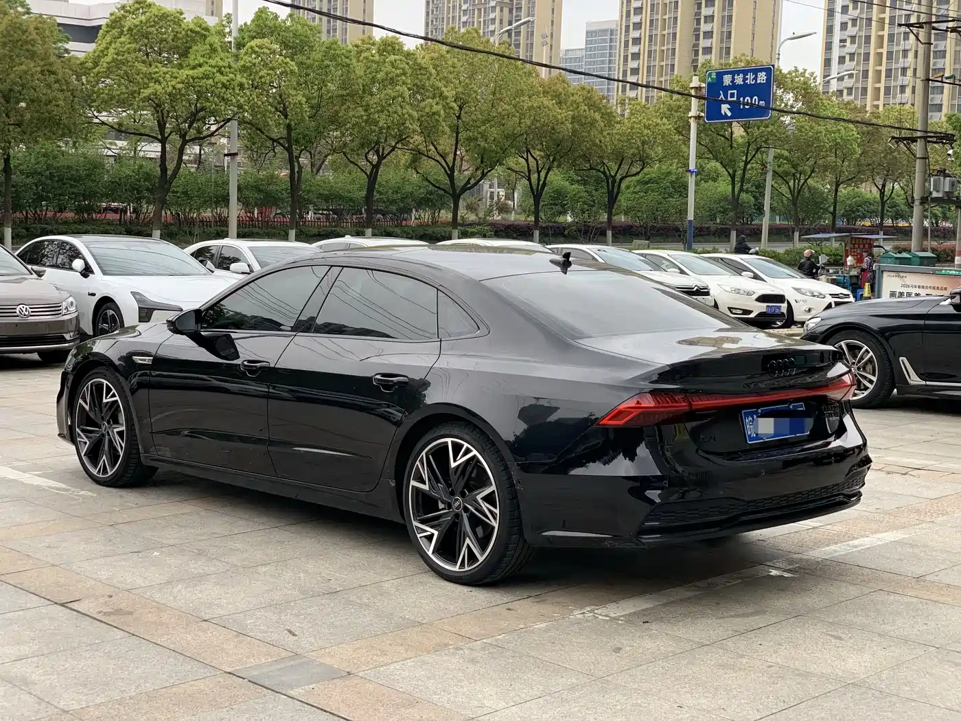 Audi A7L 2023 45 TFSI quattro S-line Black Warrior Edition фото 6