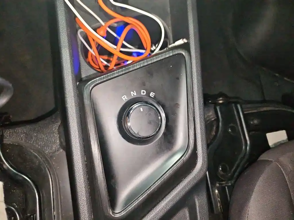 Changan Kaicheng Changan Ruixing EM80 2025 2025 Model Passenger Version Comfort Type 6-seater 300km Tailgate
