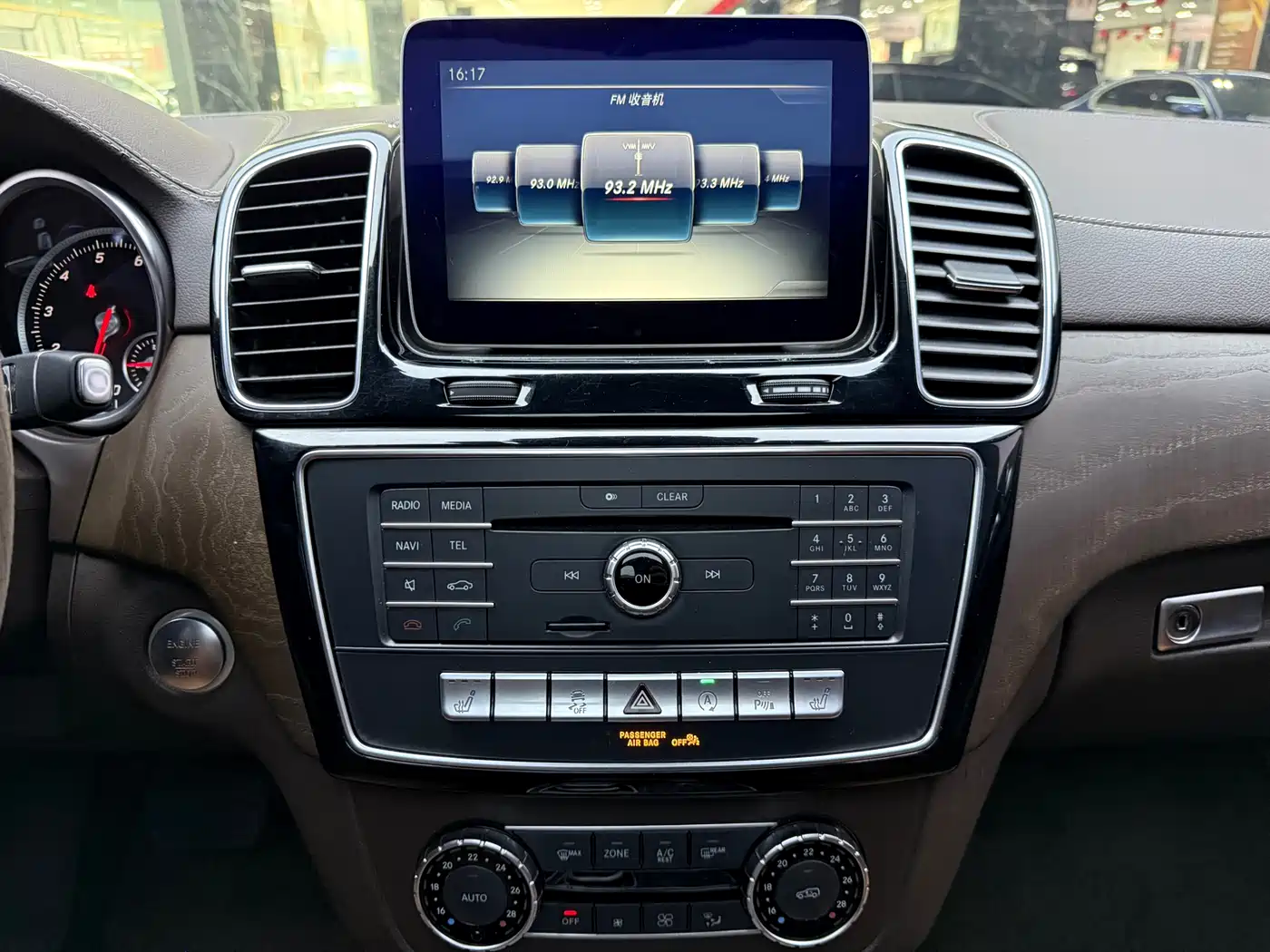 Mercedes-Benz GLE 2016 GLE 400 4MATIC фото 16