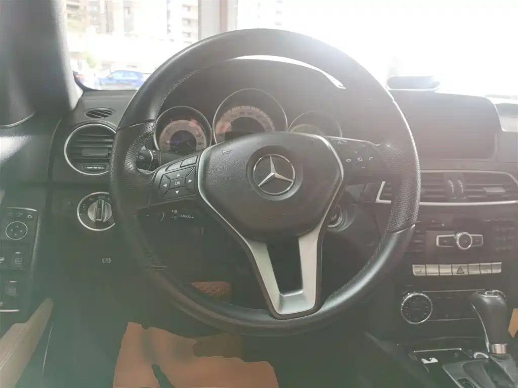 Mercedes-Benz C-Class 2013 C 260 Fashion Grand Edition фото 7