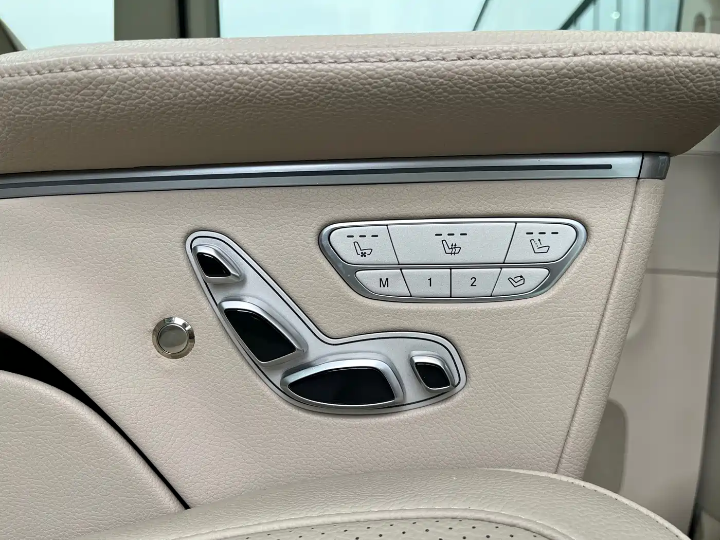 Mercedes-Benz V-Class 2022 V 260 L Long Wheelbase Luxury Edition фото 10