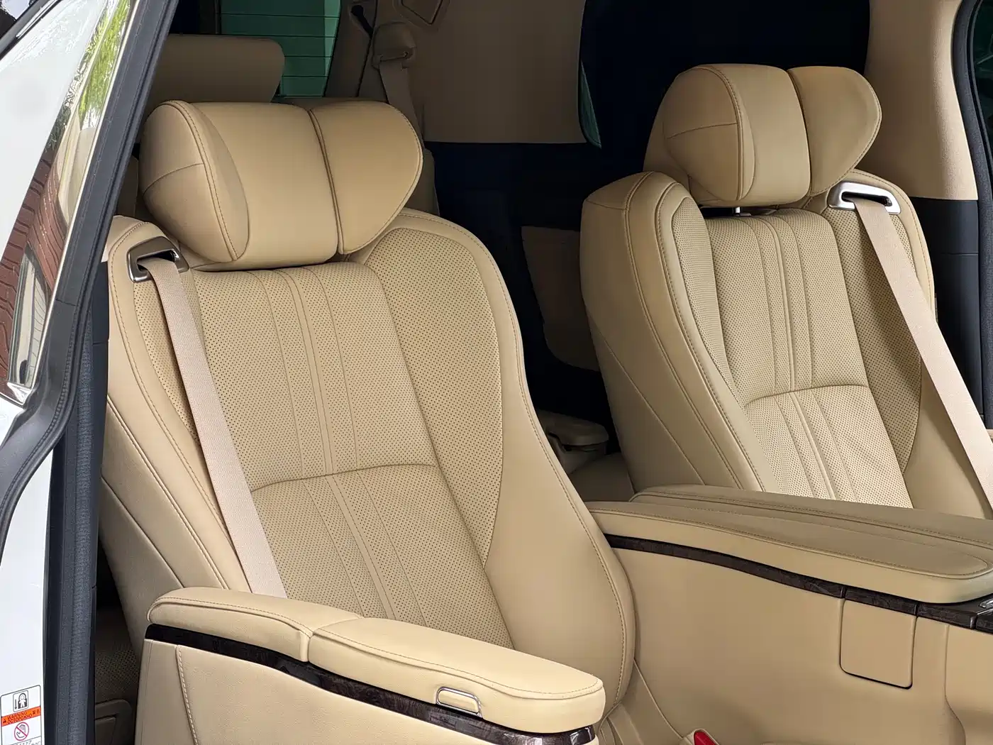 Toyota Vellfire 2020 Twin Engine 2.5L HV Premium Edition фото 19