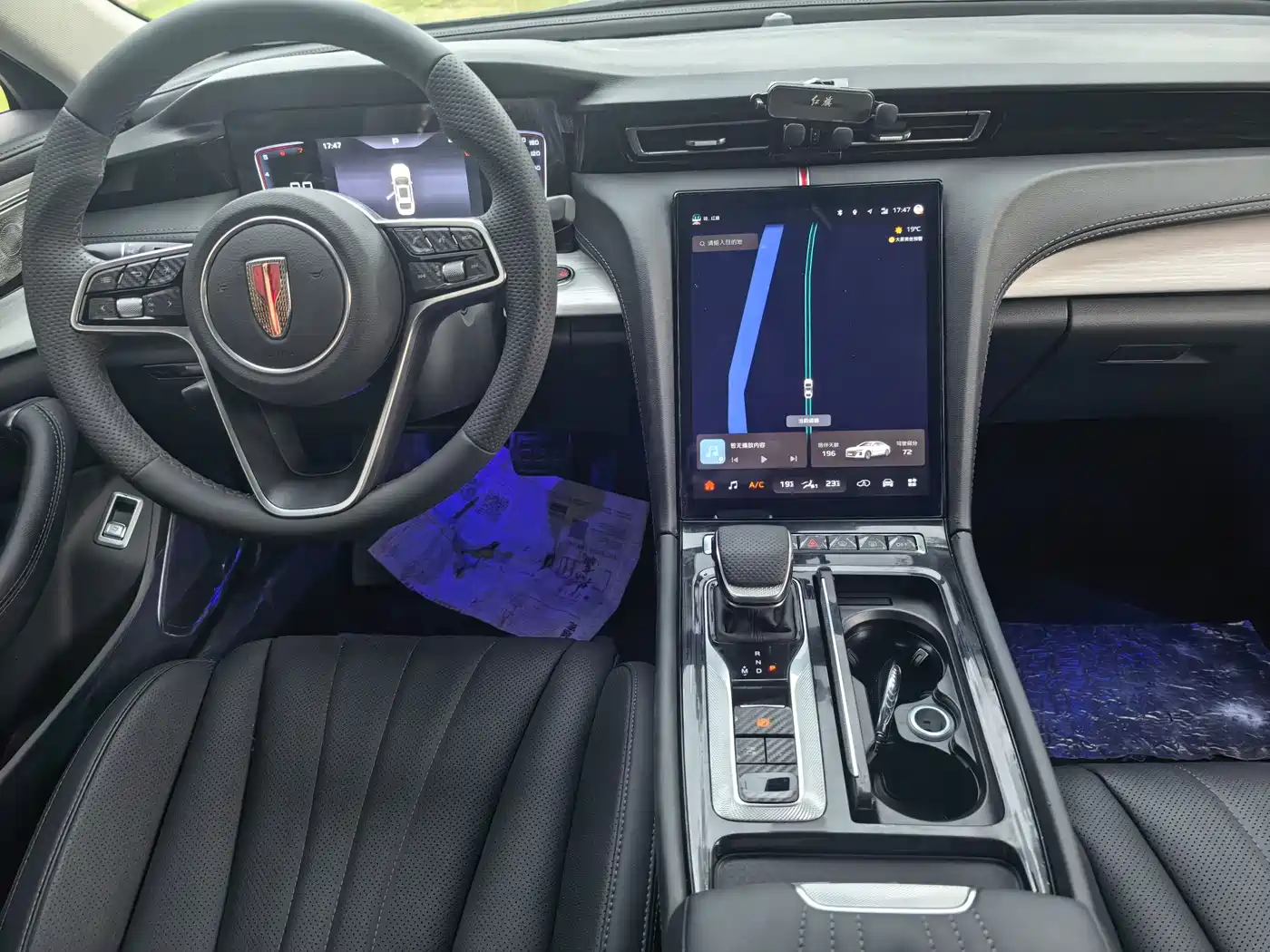 Hongqi H5 2025 1.5T DCT Flag Rhythm 500,000 Units Memorial Edition фото 5