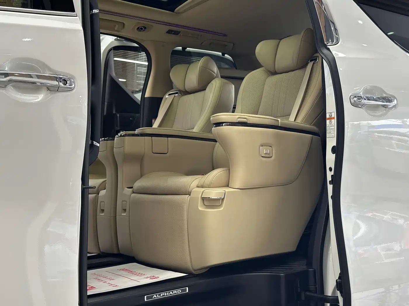 Toyota Alphard 2018 Facelift 3.5L Premium Edition фото 8