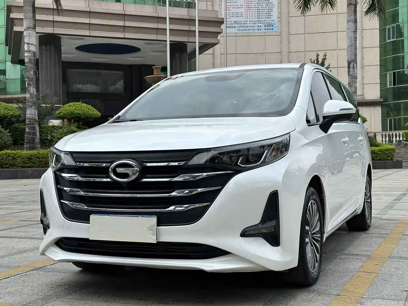 GAC Trumpchi M6 2019 270T Automatic Honor (7-seater) China V