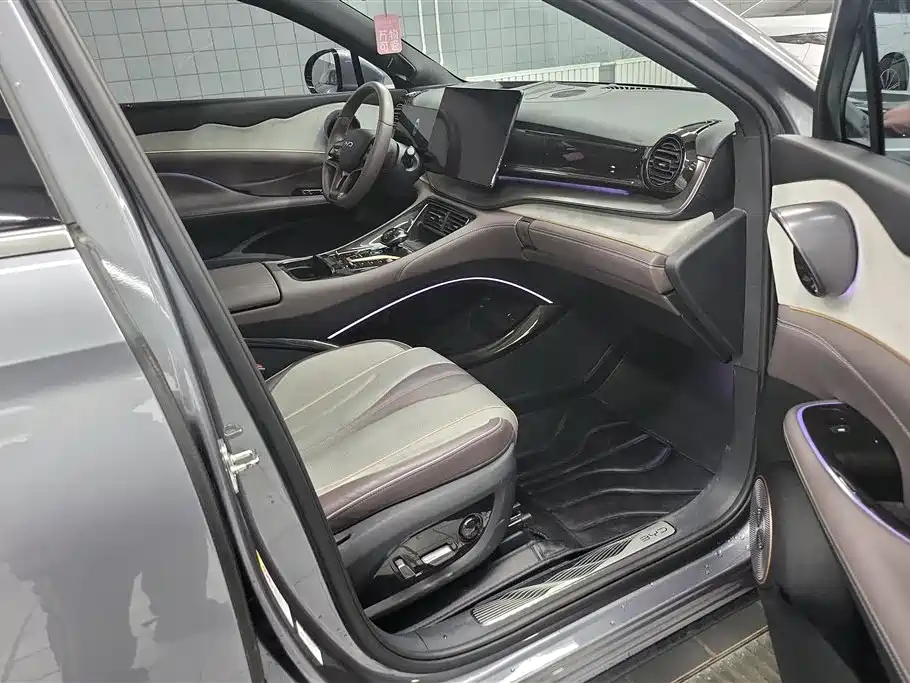 BYD Frigate 07 2024 Glory Edition DM-i 205KM Flagship фото 8