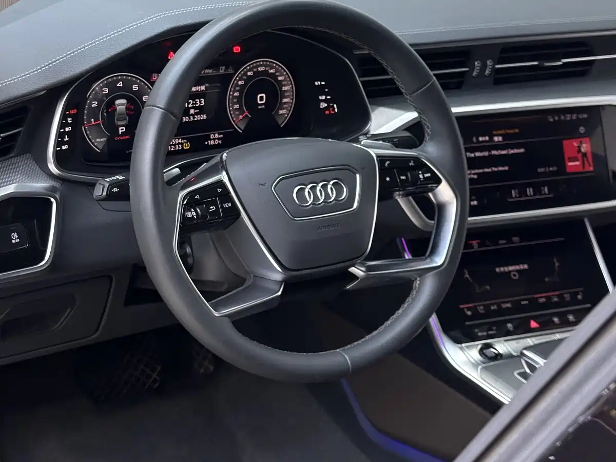 AUDI A7L