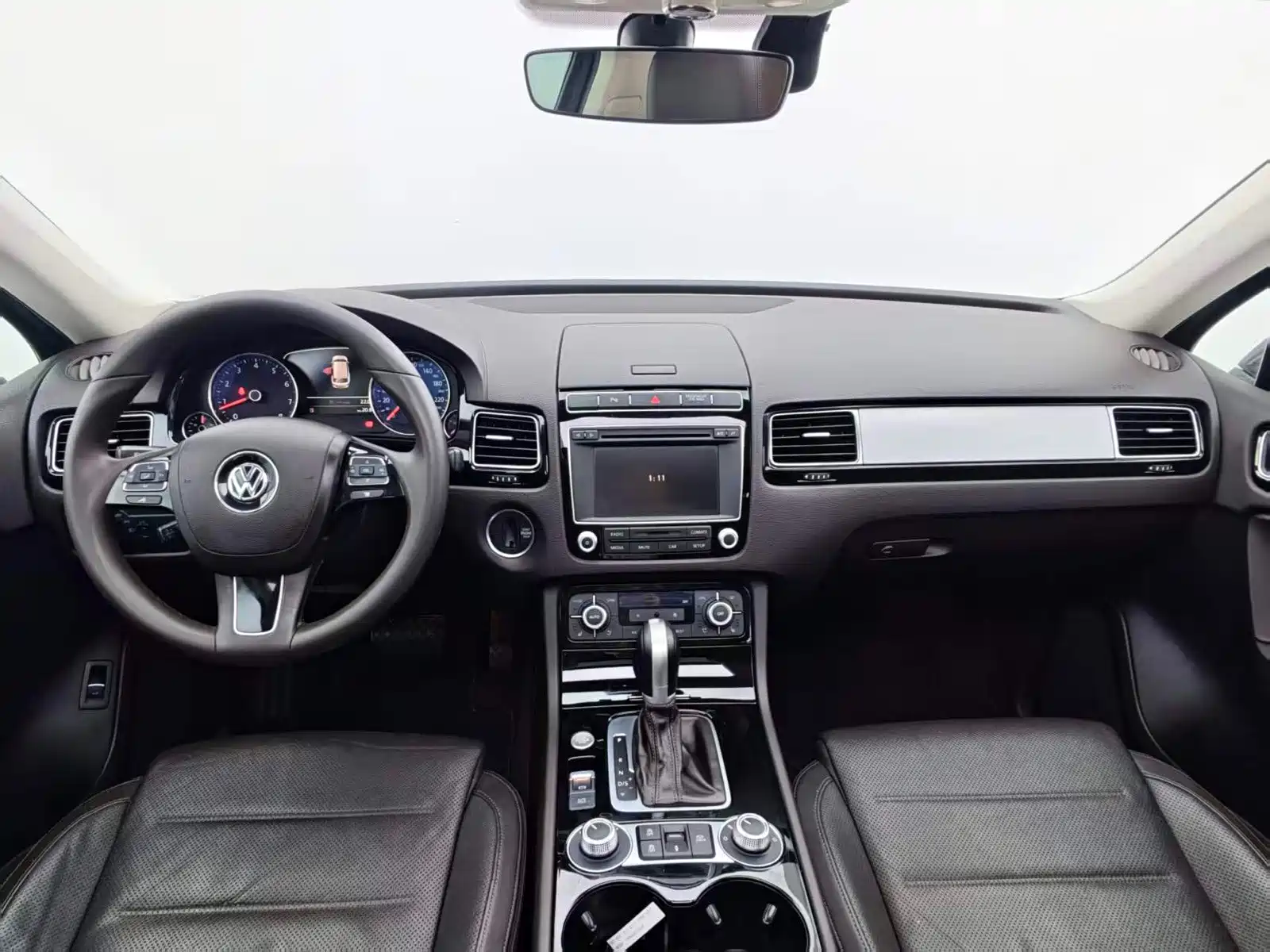 Фото 12 - Volkswagen Touareg