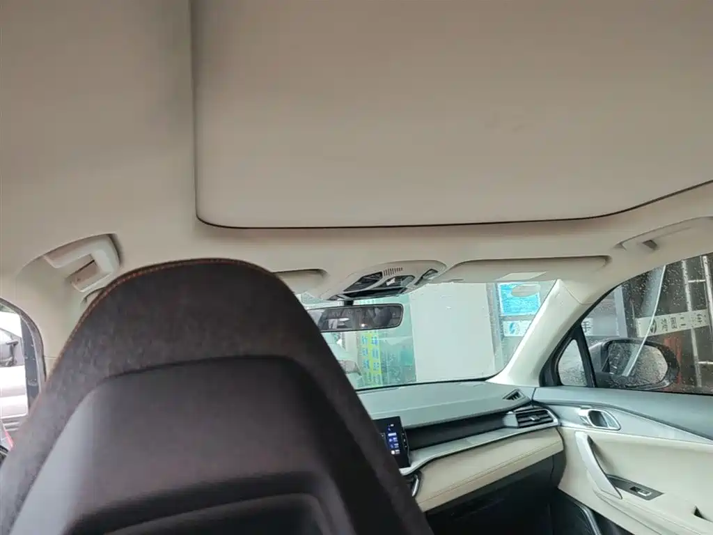 Lynk & Co 06 EM-P 2020 PHEV Plus фото 18