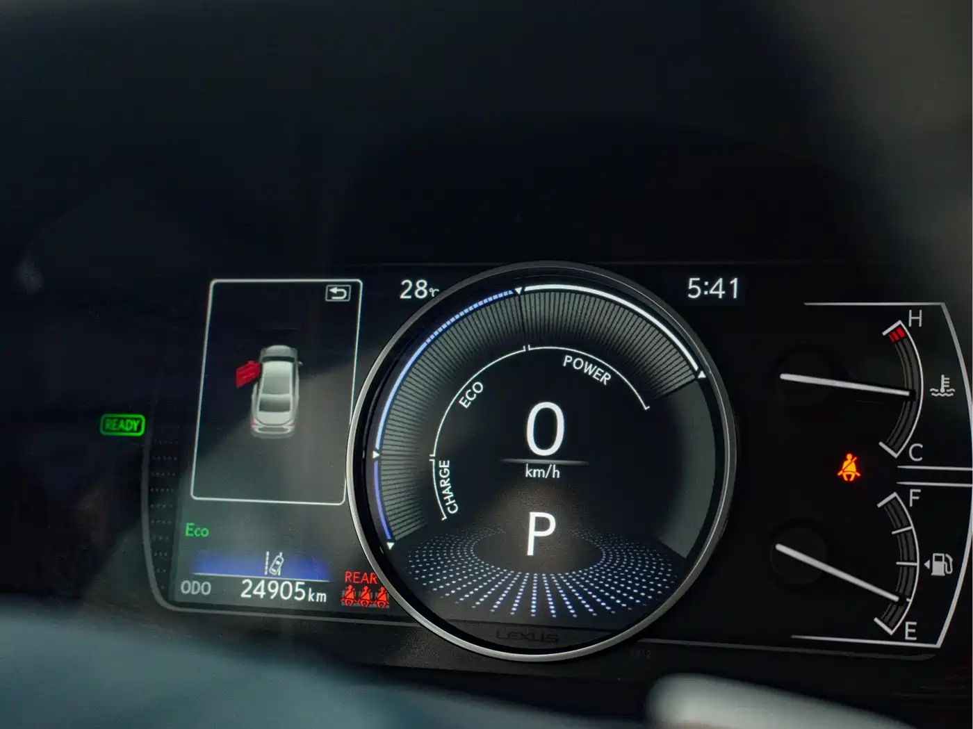 Lexus ES 2022 300h Excellence Edition фото 12