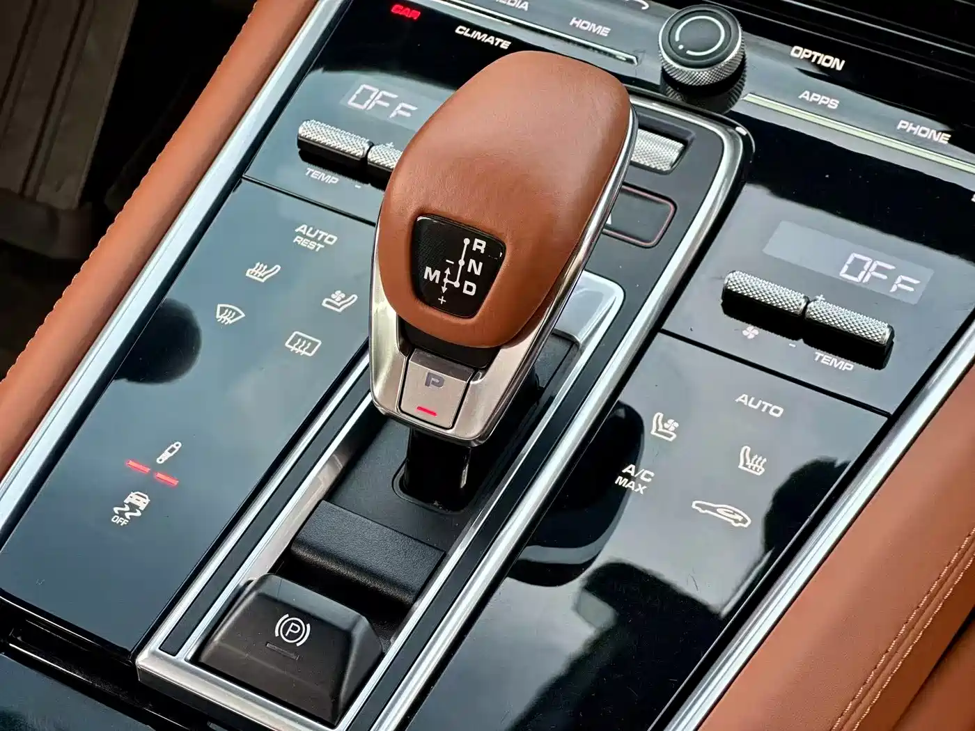 Porsche Panamera 2017 Panamera 4 Sport Turismo 3.0T фото 10