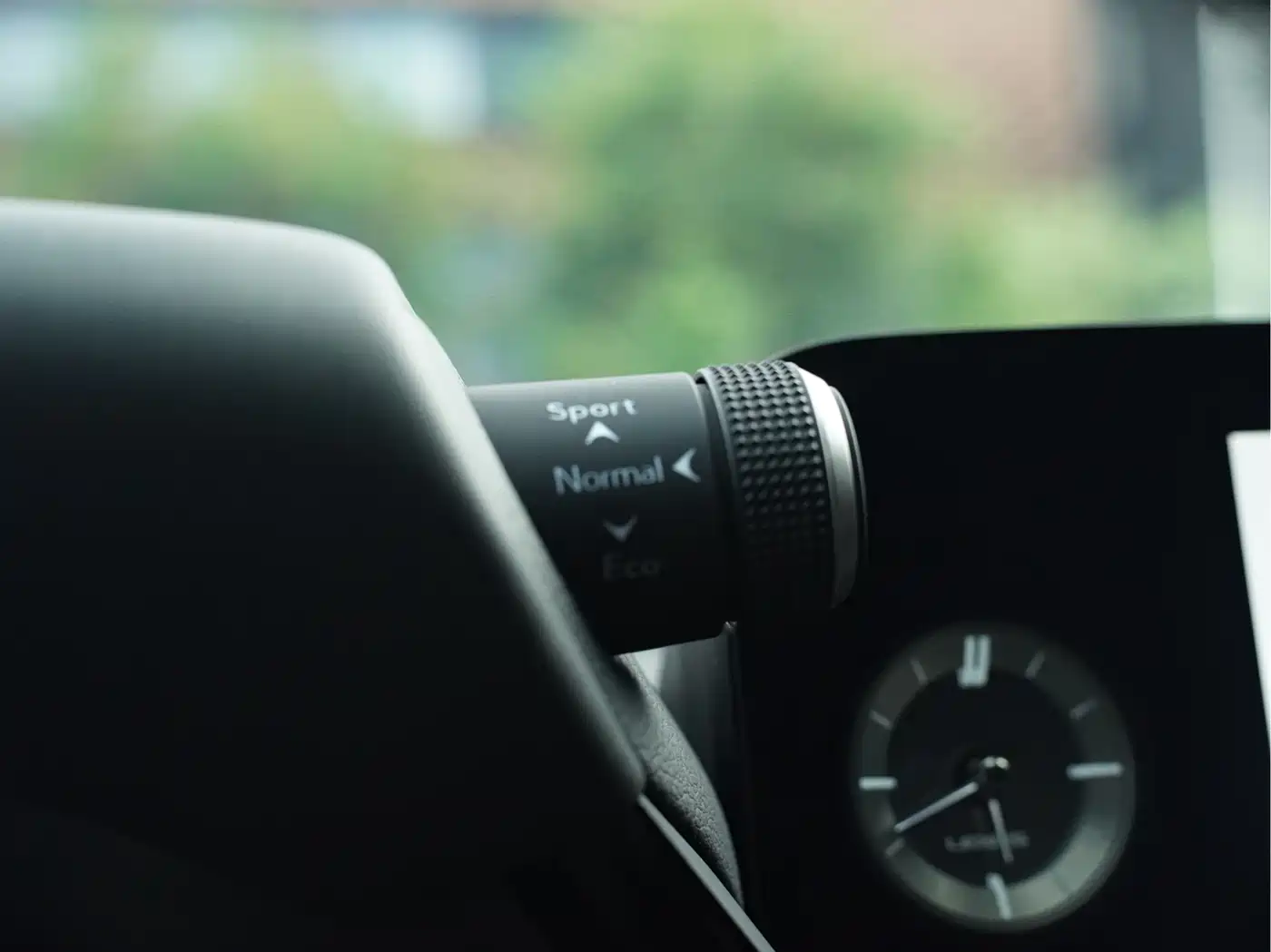 Lexus ES 2022 300h Excellence Edition фото 24