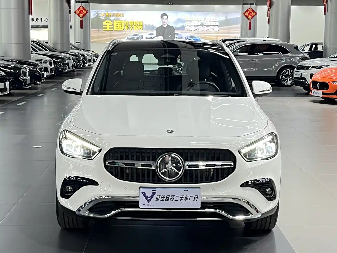 MERCEDES-BENZ GLA