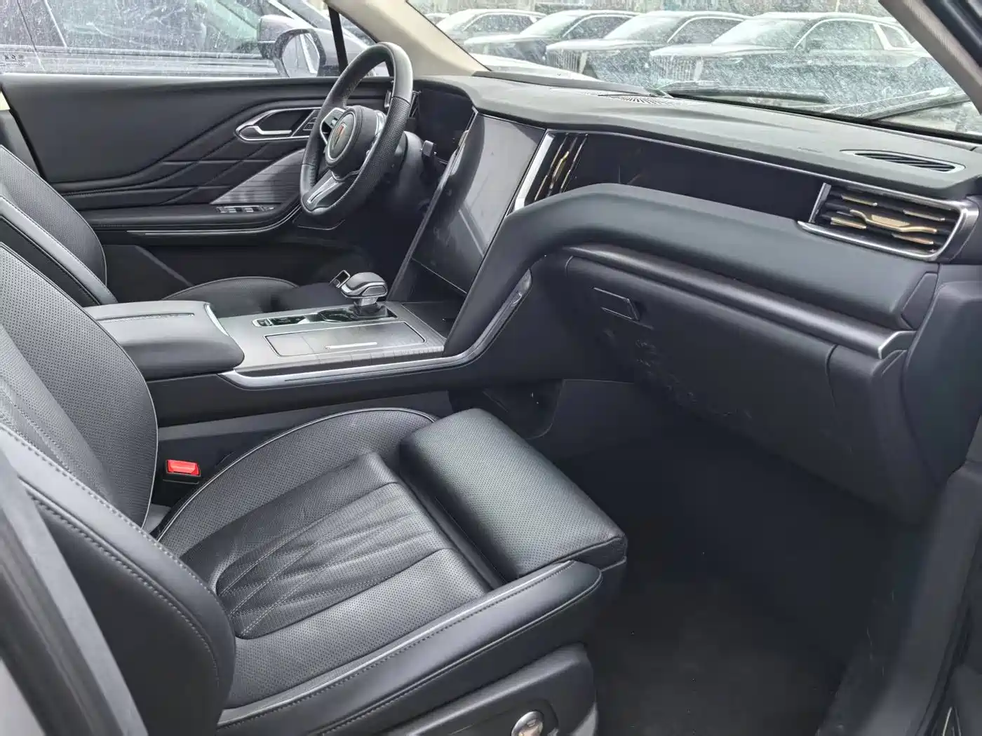 Hongqi HS7 PHEV 2024 2.0T PHEV AWD Flagship 6-Seater фото 8