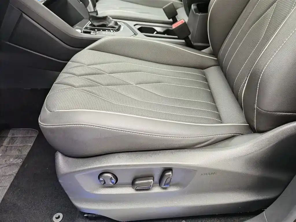 Volkswagen Tiguan L PHEV 2023 430PHEV Plug-in Hybrid Premium фото 20